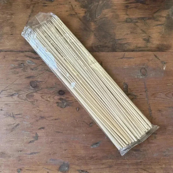 14" Bamboo Barbecue, Kebob, Fondue & Marshmallow Stick Skewers - Picture 4 of 6